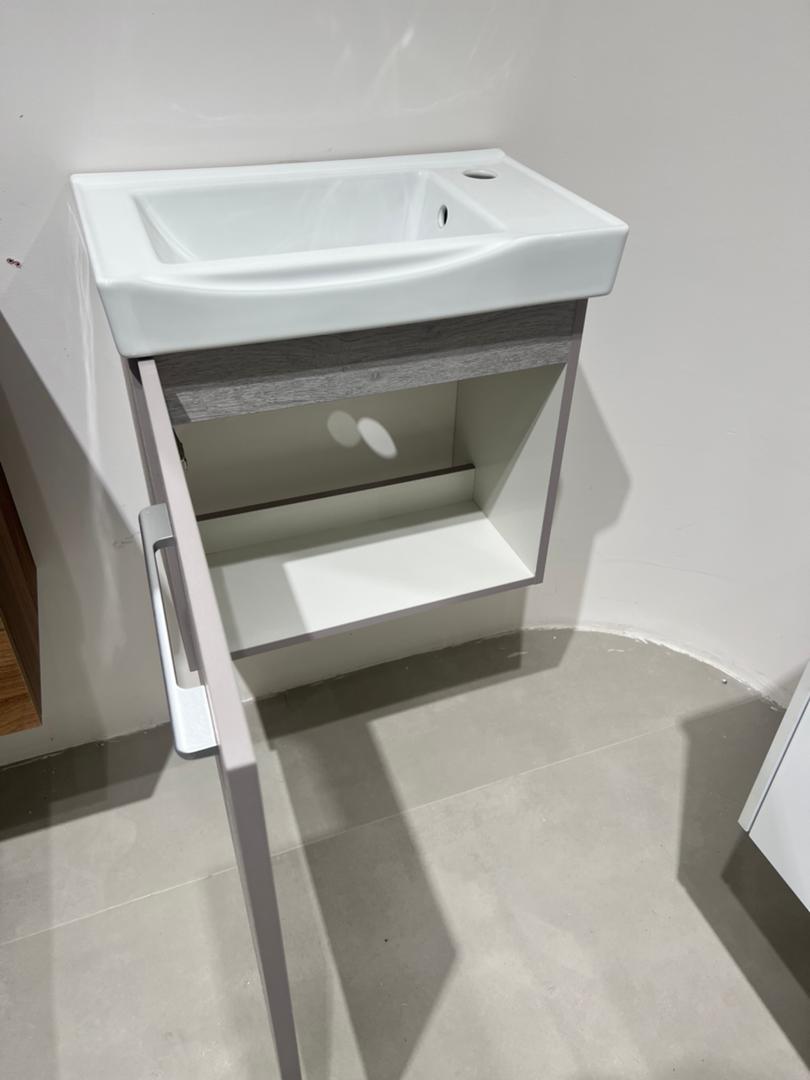 Bath Vanity - 20"