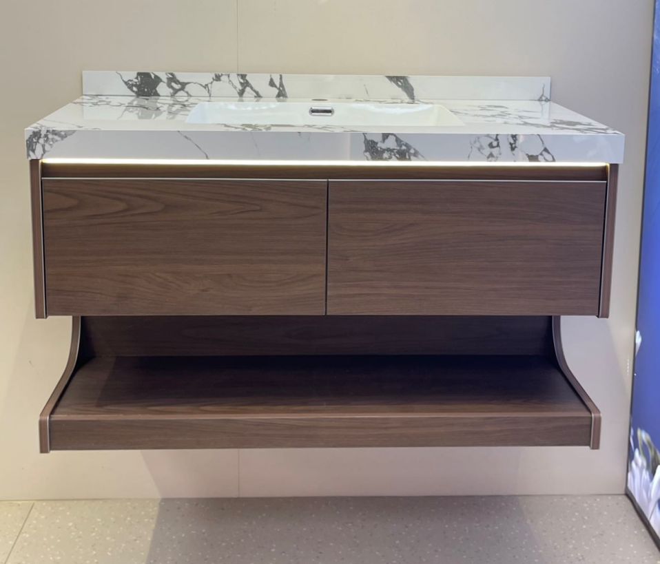 Bath Vanity - Walnut (LED) - 32"